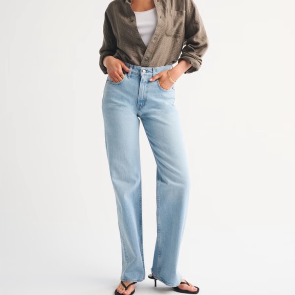 Abercrombie 90s Relaxed Jean High Rise